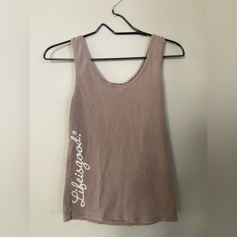 Life Is Good Women’s tank 🌞